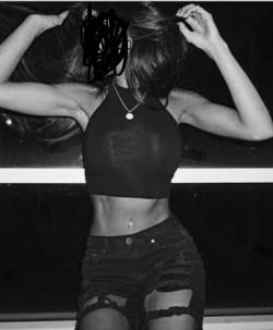 Ataköy Bölgesinin Eşsiz Escort Kadını ile Kendinizi Şımartın
