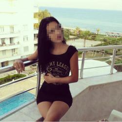 Beşiktaş Escort Arkadaş İlanları: Göz Kamaştıran Kız